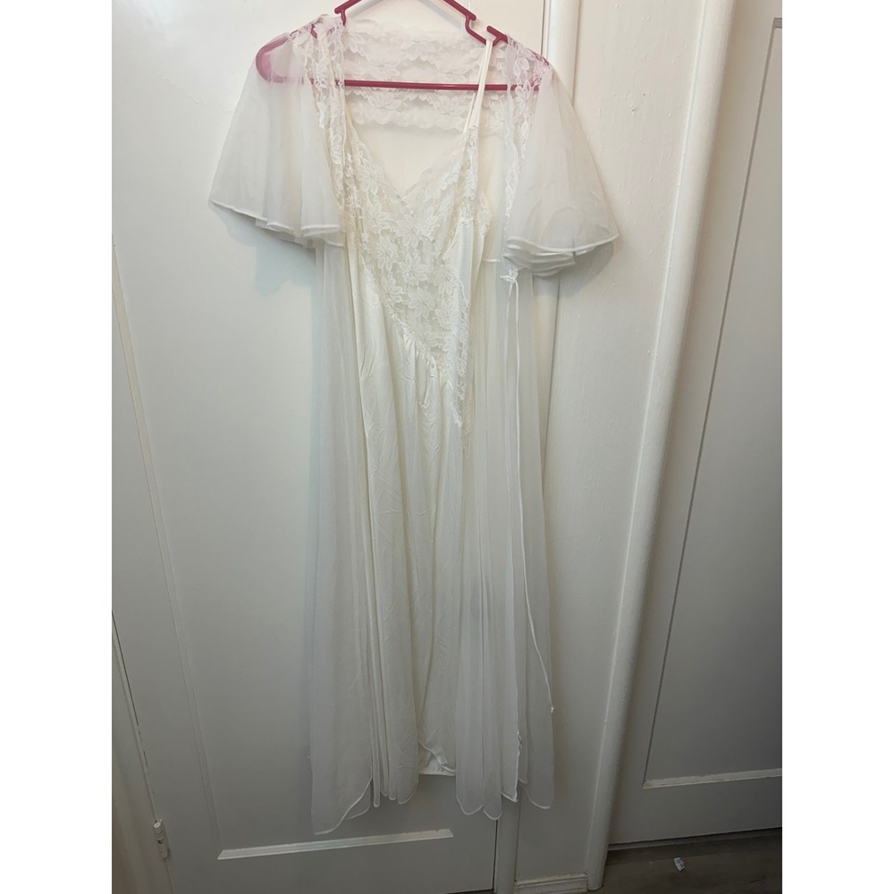Val Mode Ivory Lace Nightgown and Sheer Robe Set Vintage Lingerie 2 Piece Long